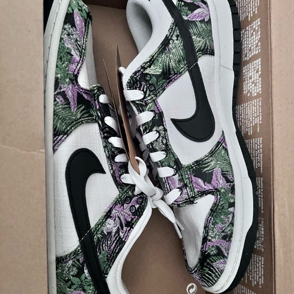 **NWT****NIKE•DUNK LOW WOMENS SIZE 10 ••"FLORAL TAPESTRY++*** - Picture 10 of 12